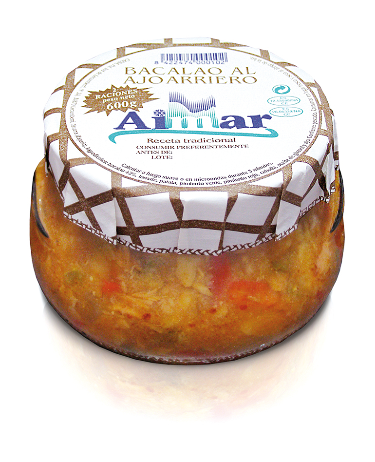Platos cocinados de  ajoarriero  y garbanzos 