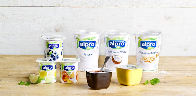 Una alternativa vegetal al yogur en varios formatos y combinaciones