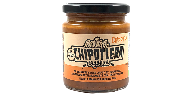 Salsa chipotlera, ecológica, artesanal y con lento ahumado en leña de encina para obtener el chile chipotle