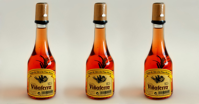 Viñaterra: sabroso vinagre de vino con hierbas maceradas