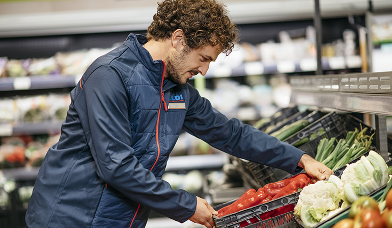 Supermercados Aldi impulsa un programa de empleo juvenil