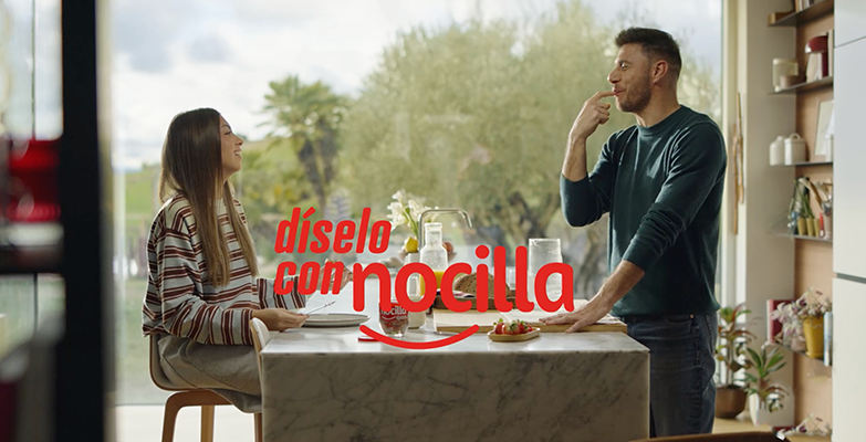 El futbolista Joaquín Sánchez y su hija Salma revolucionan las redes con la campaña “Díselo con Nocilla”