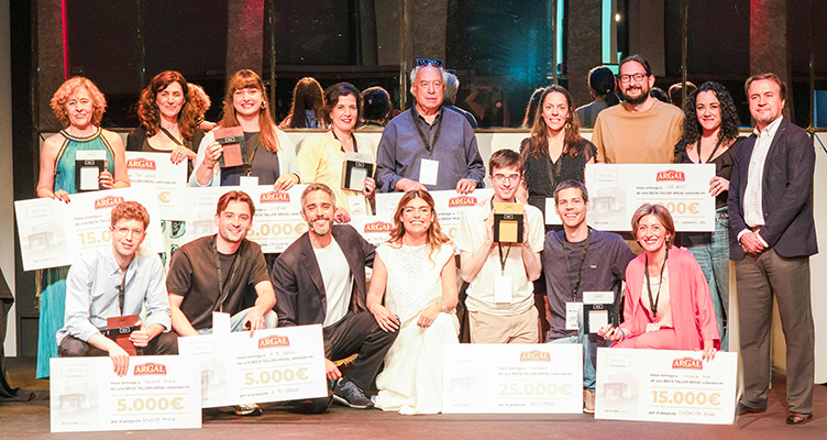 Argal premia proyectos que fomentan el uso responsable de la tecnología en la infancia en las Becas Taller Argal 2025