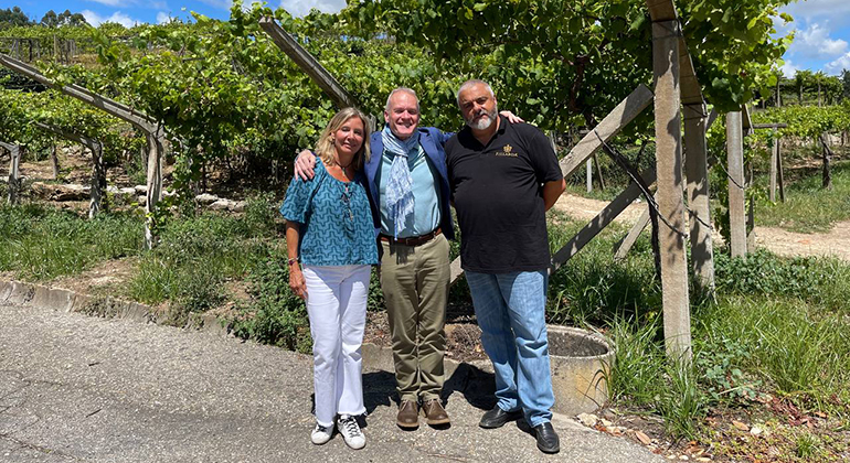 Bodegas Fillaboa es distinguida por Tim Atkin en su Rías Baixas 2023 Special Report 