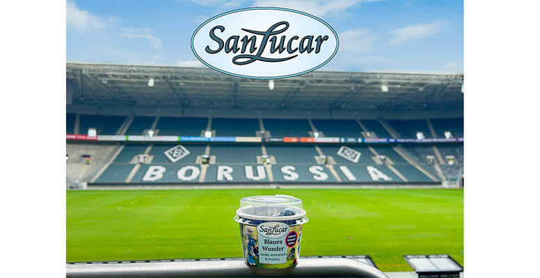 El Borussia Mönchengladbach y Sanlucar unidos por el consumo de fruta fresca