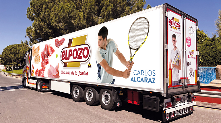 Carlos Alcaraz recorrerá España y Europa como imagen de marca en su flota de camiones de El Pozo Alimentación