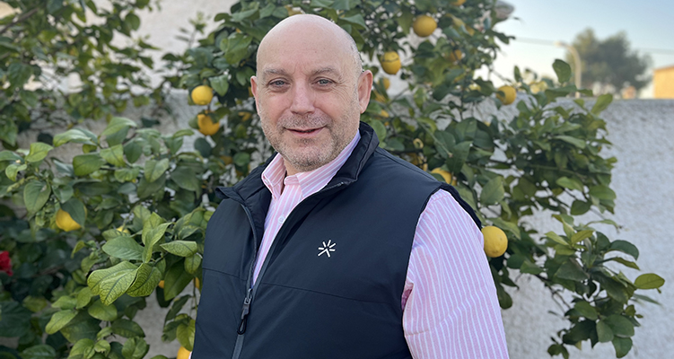 Juan Angel Martin, Comerso