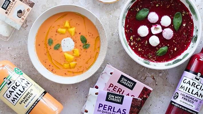Propuestas rompedoras para maridar el salmorejo con queso