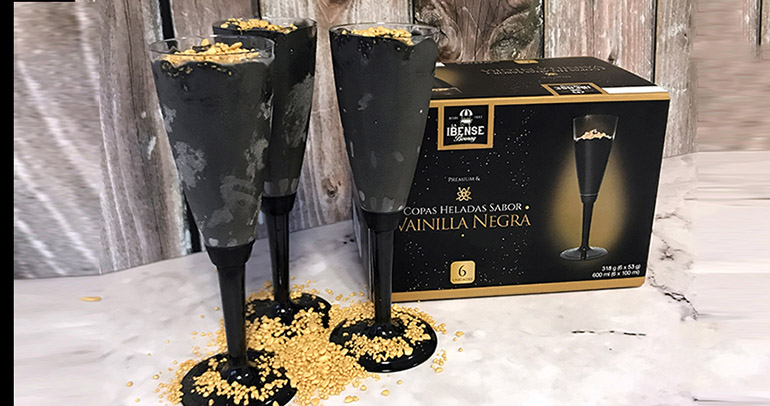 Esta Navidad brinda con las copas premium de vainilla negra