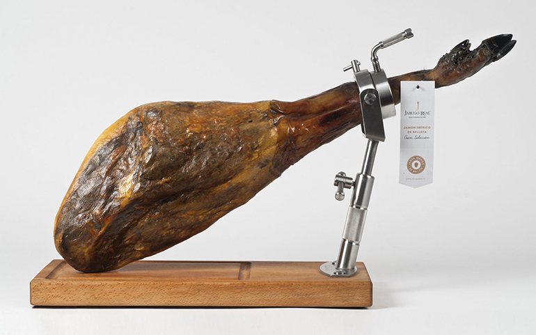 Jamón de Jabugo en packaging de diseño y que destila optimismo