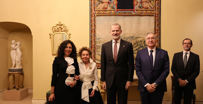 premio Maria Teresa Rodriguez (Gullón)
