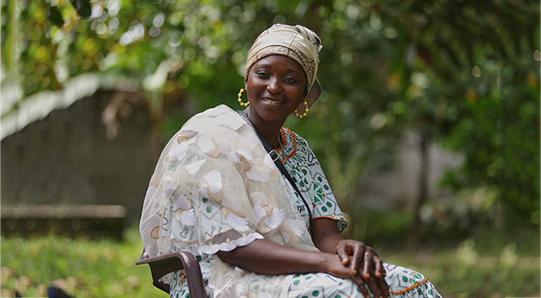 El programa “AWA by Magnum” busca empoderar a cientos de mujeres agricultoras en Costa de Marfil