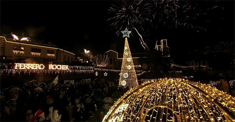 Estos son los 34 pueblos que se disputan ser iluminados por Ferrero Rocher en Navidad