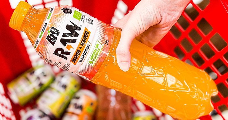 Raw Super Drink estrena botella de 1,5 litros