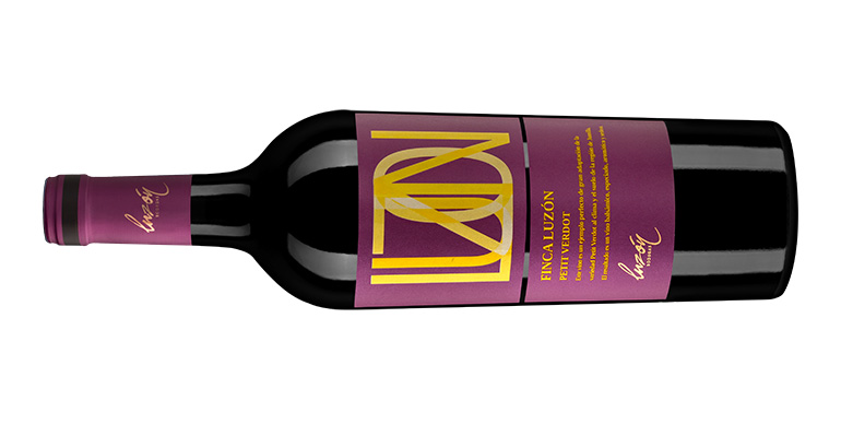 Sedoso tinto premium de Jumilla, variedad Petit Verdot